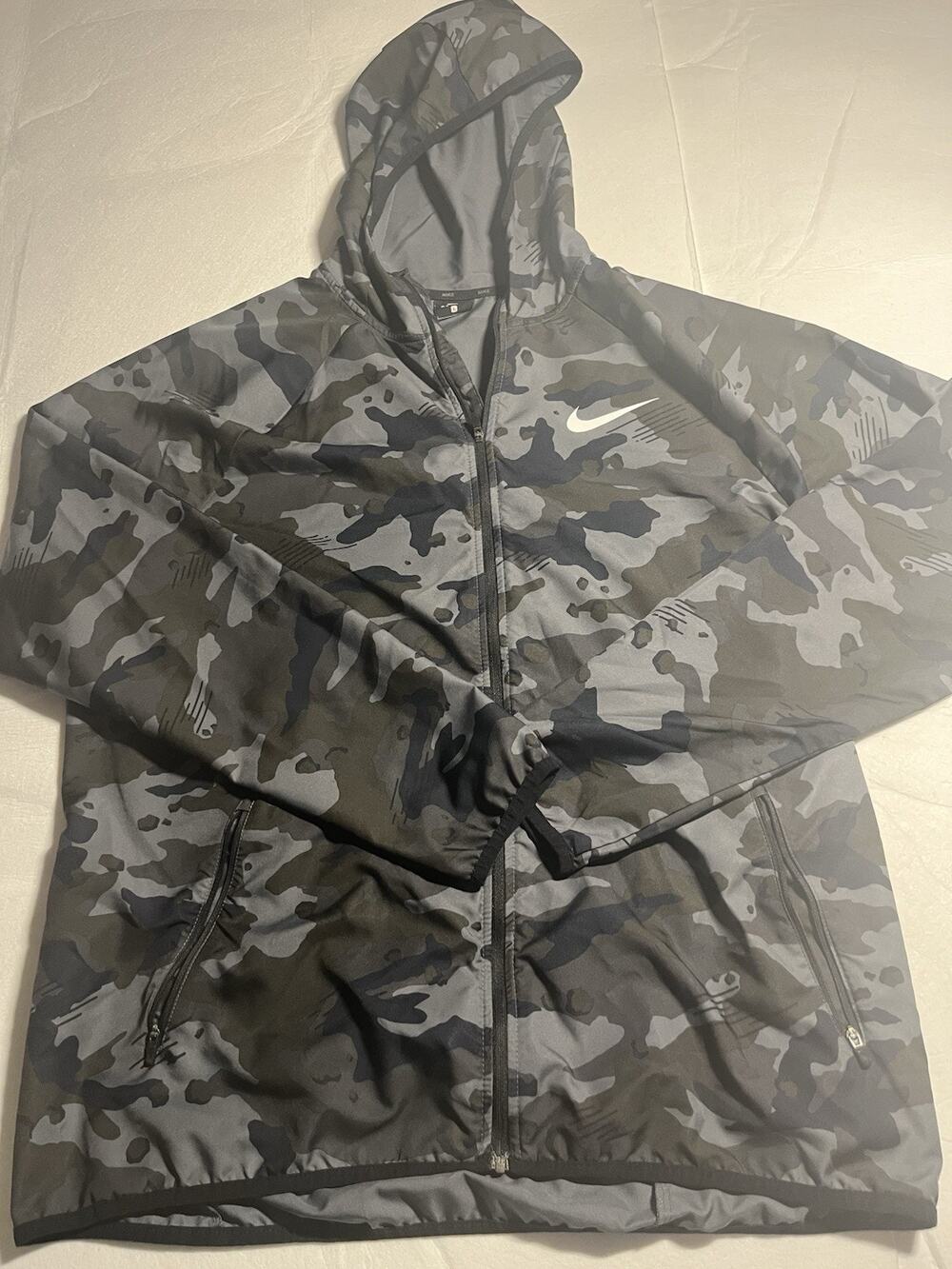 Nike Dri-FIT Men’s L Gray Black Camo Full Zip Hooded Running Jacket Windbreaker